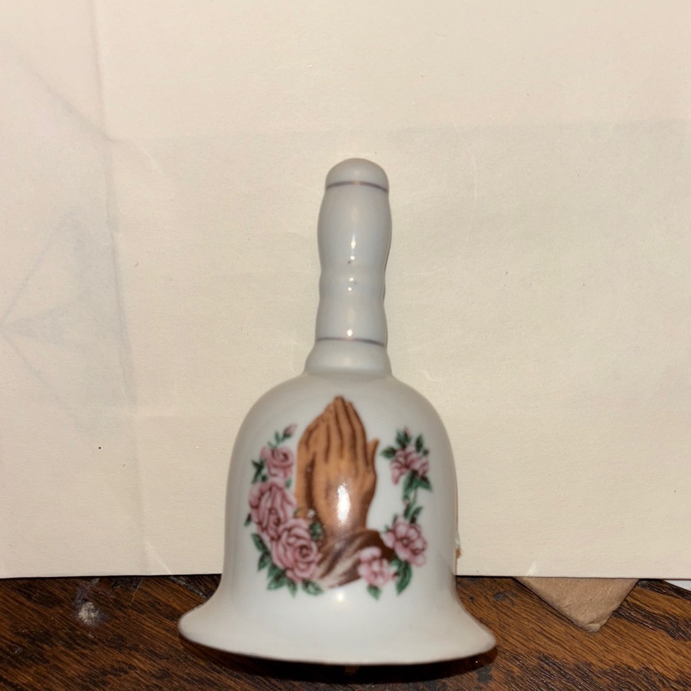 Vintage 4” bell!!